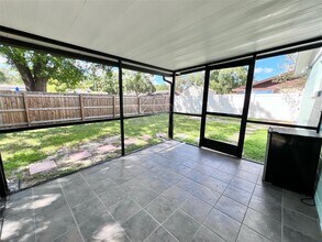 6702 Willow Spring Ct in Tampa, FL - Building Photo - Building Photo