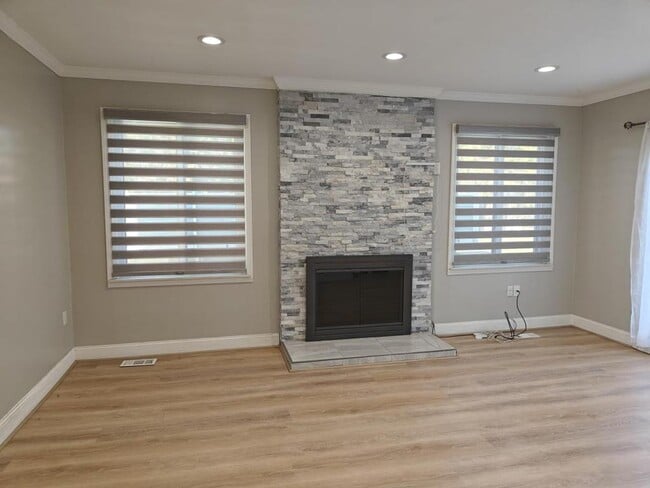 289 Selkirk St in Canton, MI - Building Photo - Building Photo