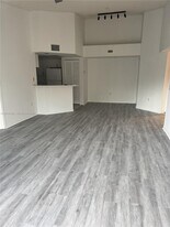 2131 SE 10th Ave in Fort Lauderdale, FL - Building Photo