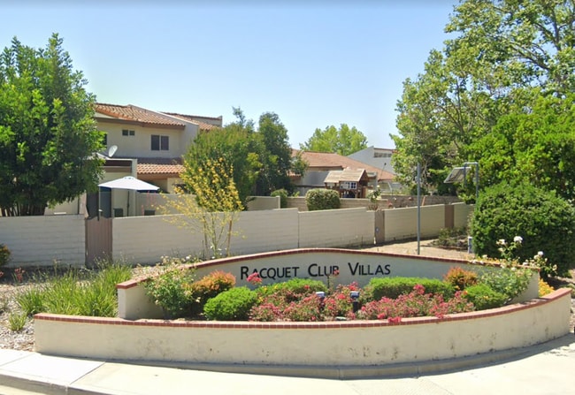 972 Woodlawn Dr