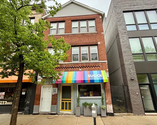 property at 937 N Ashland Ave