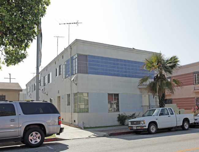 6707 Seville Ave in Huntington Park, CA - Foto de edificio - Building Photo