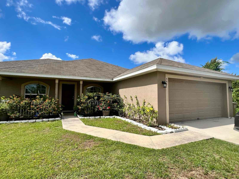 545 Viceroy Ct in Poinciana, FL - Foto de edificio