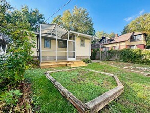 1464 Sheldon St in St. Paul, MN - Building Photo - Building Photo