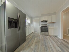 6841 Radial Dr in Fayetteville, NC - Building Photo - Building Photo