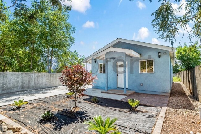 732 W Edmundson Ave in Morgan Hill, CA - Foto de edificio - Building Photo