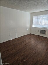 708 Jackson Ave in Las Vegas, NV - Building Photo - Building Photo