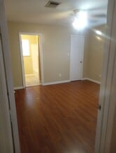 1712 Wayne St in Denton, TX - Foto de edificio - Building Photo