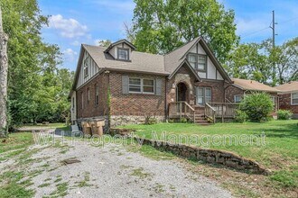 402 Acklen Park Dr in Nashville, TN - Building Photo - Building Photo