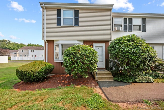 property at 8 Allspice Ln