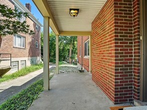 6256 Rogers Park Pl, Unit 1 in Cincinnati, OH - Building Photo - Building Photo