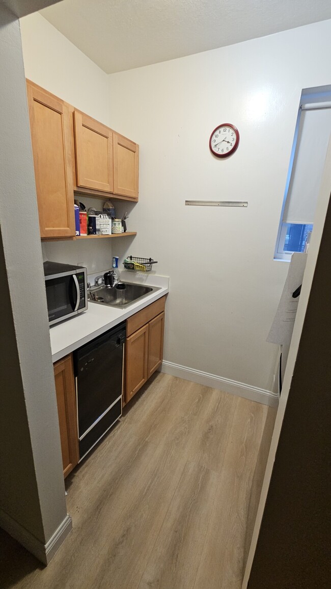 12 Durham St, Unit B-3 in Boston, MA - Building Photo - Building Photo