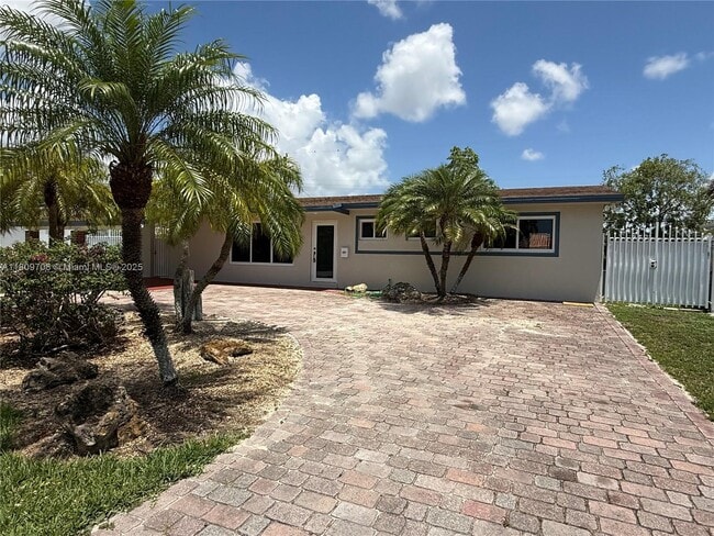 property at 10471 SW 47th St