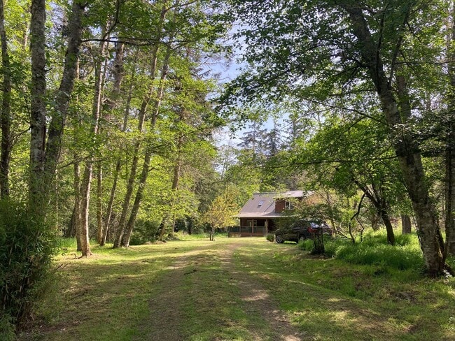 230 Eliza Rd in Lopez Island, WA - Building Photo - Building Photo