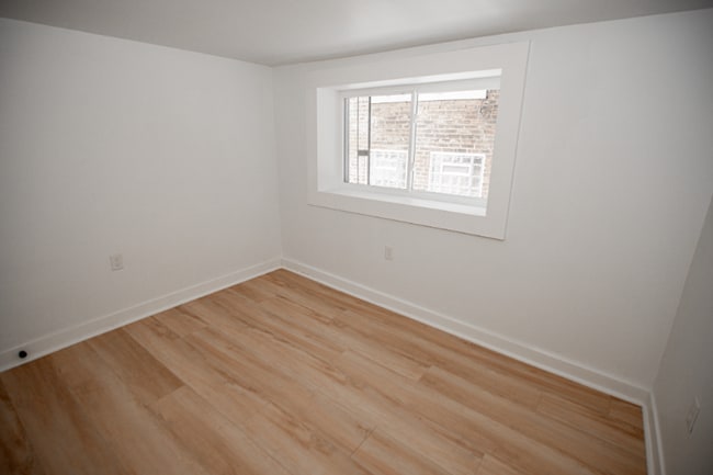 1388 W 83rd St, Unit 114 in Cleveland, OH - Building Photo - Building Photo