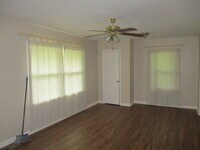 1270 Lawndale Ct photo'