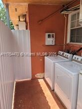651 SW 66th Ave in Miami, FL - Building Photo - Building Photo