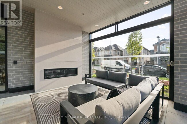 3250 Carding Mill Trail in Oakville, ON - Building Photo - Building Photo