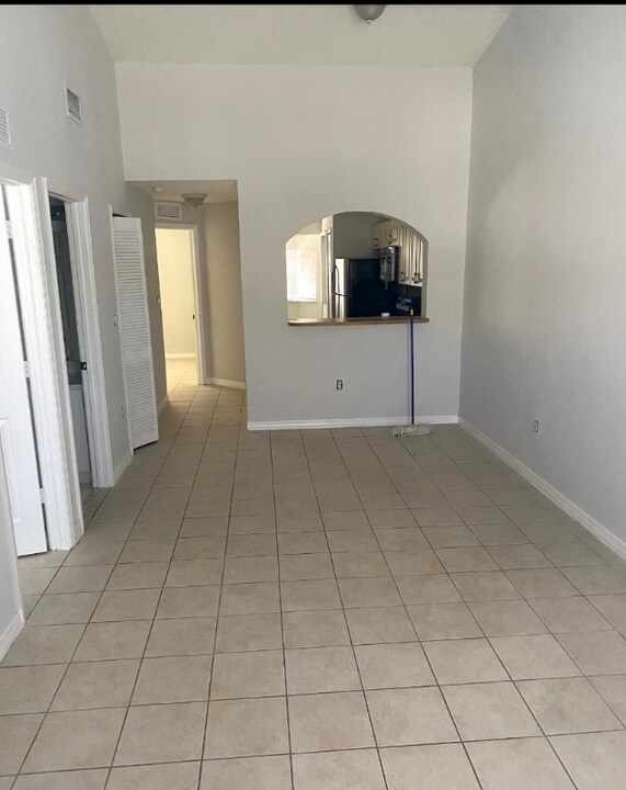 1300 SE 31st Ct in Homestead, FL - Building Photo