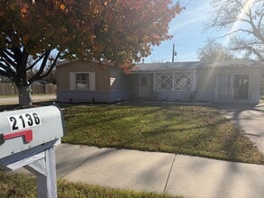 2136 Ridgeway St in Arlington, TX - Building Photo - Building Photo