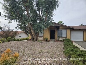 1615 Peacock Blvd in Oceanside, CA - Building Photo - Building Photo