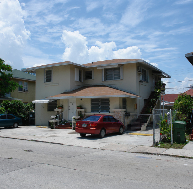 425 NE 26th Ter in Miami, FL - Building Photo