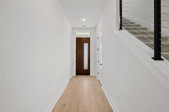 1608 Kit Cir in Austin, TX - Building Photo - Building Photo