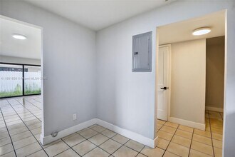 1721 SW 40th Terrace in Fort Lauderdale, FL - Building Photo - Building Photo