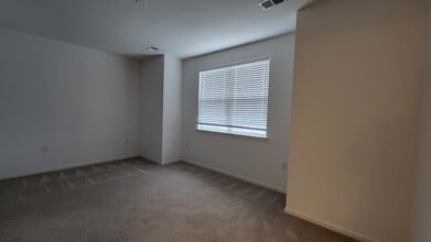 4028 Trenwith Ln in Virginia Beach, VA - Building Photo - Building Photo