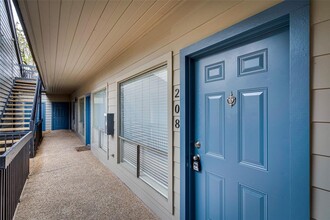 908 Poplar St in Austin, TX - Foto de edificio - Building Photo
