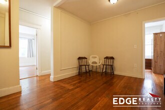 2003 Commonwealth Ave, Unit 7 in Boston, MA - Foto de edificio - Building Photo