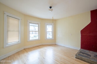 22 Swan St in Schenectady, NY - Building Photo - Building Photo