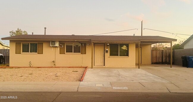 161 W Holly Ln in Avondale, AZ - Foto de edificio - Building Photo