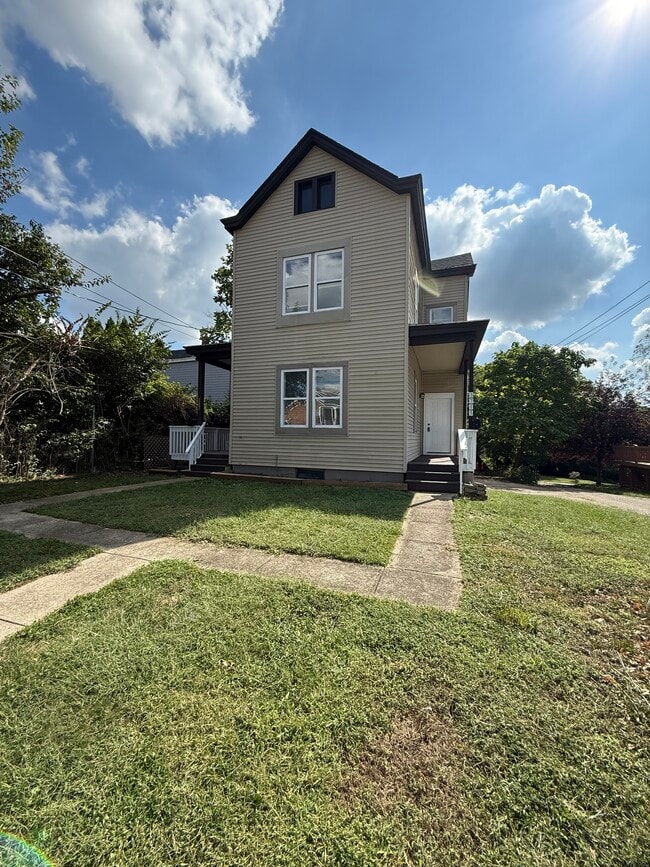 3715 Dina Ave in Cincinnati, OH - Building Photo - Building Photo