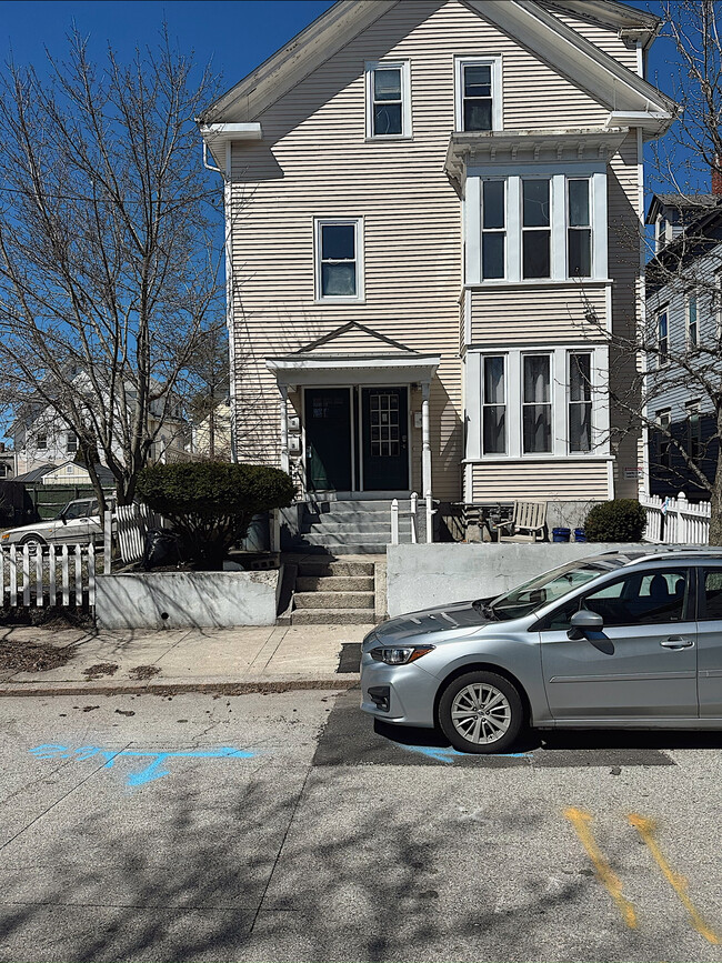 111 Ring St, Unit 2 in Providence, RI - Building Photo - Building Photo