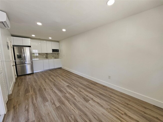 property at 913 Ortega Rd