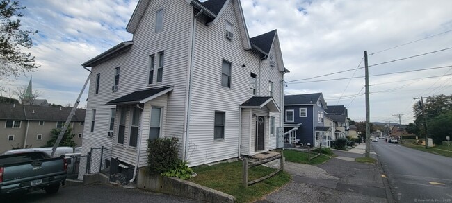 78 Town Hill Ave