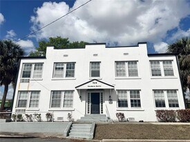 704 Cordova Dr in Orlando, FL - Building Photo