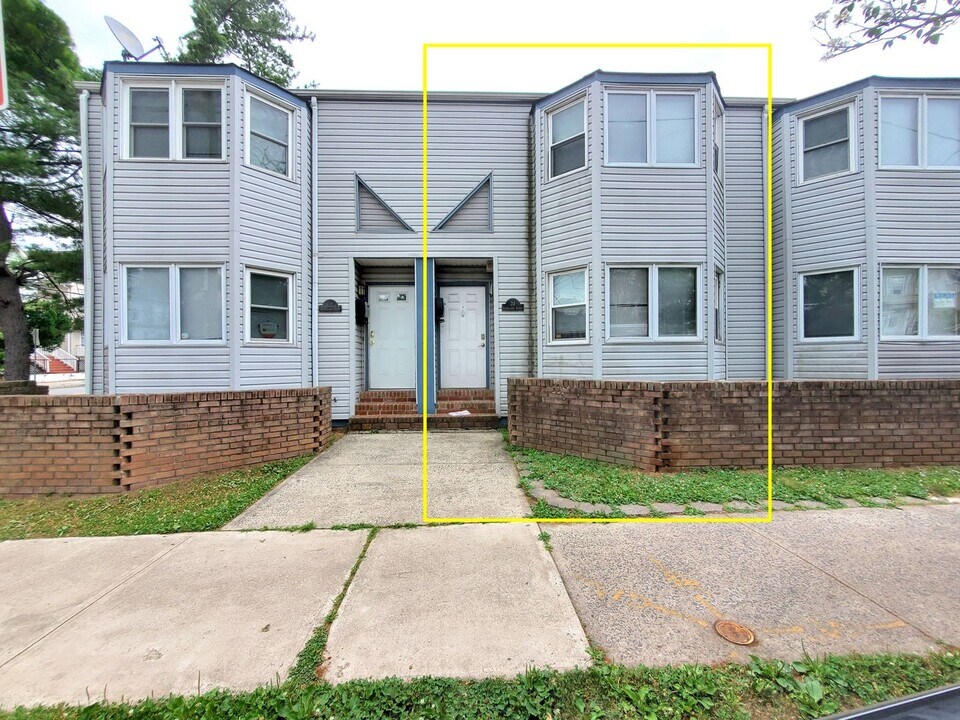 24 Courtlandt St in New Brunswick, NJ - Building Photo