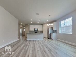 9400 Margaret Jewel Ln in Austin, TX - Building Photo - Building Photo