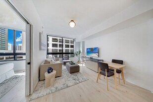 225 N Miami Ave, Unit ID1386578P in Miami, FL - Building Photo