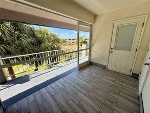 250 Layne Blvd in Hallandale Beach, FL - Building Photo - Building Photo