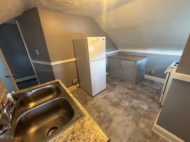 17118 Broadway Ave in Maple Heights, OH - Building Photo - Building Photo
