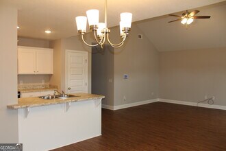 7040 White Pine Ave in Statesboro, GA - Building Photo - Building Photo