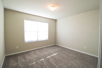 7043 Diamond Vly in San Antonio, TX - Building Photo - Building Photo