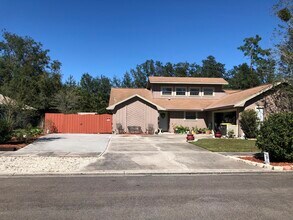8179 Crosswind Rd in Jacksonville, FL - Building Photo - Building Photo