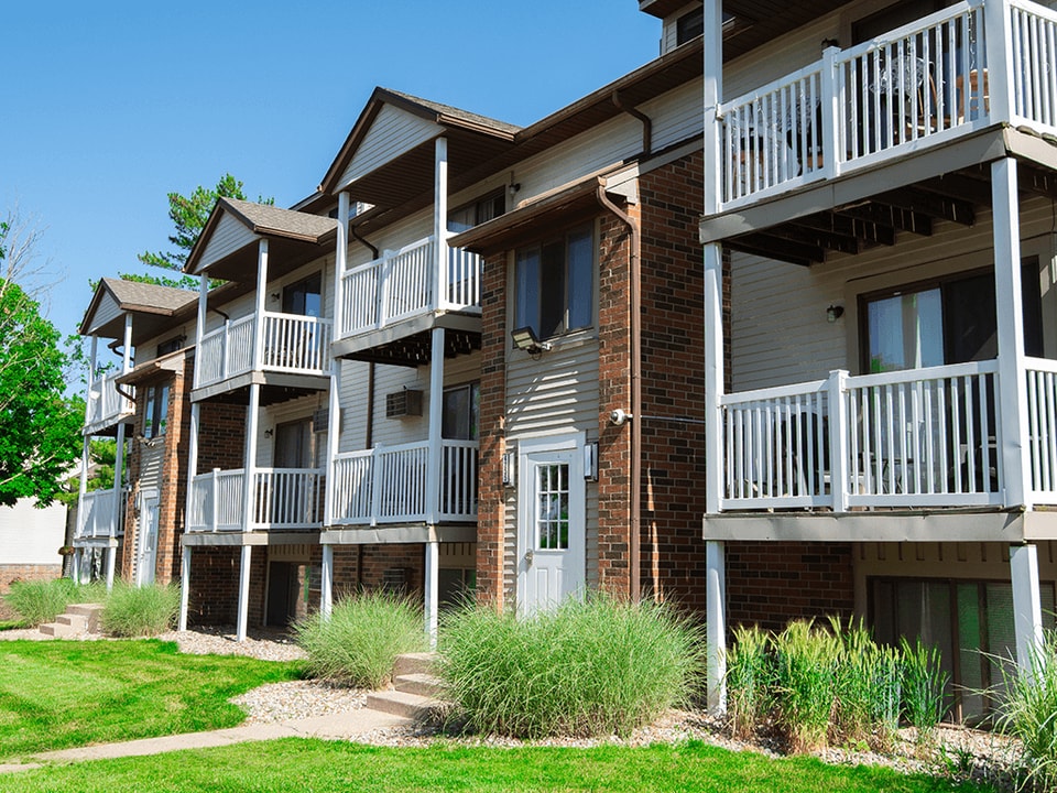 Eastland Apartments in Grand Rapids, MI - Building Photo