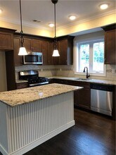 168 Central Ave in Metuchen, NJ - Building Photo - Building Photo