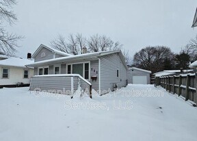 111 Laurel St in La Porte, IN - Building Photo