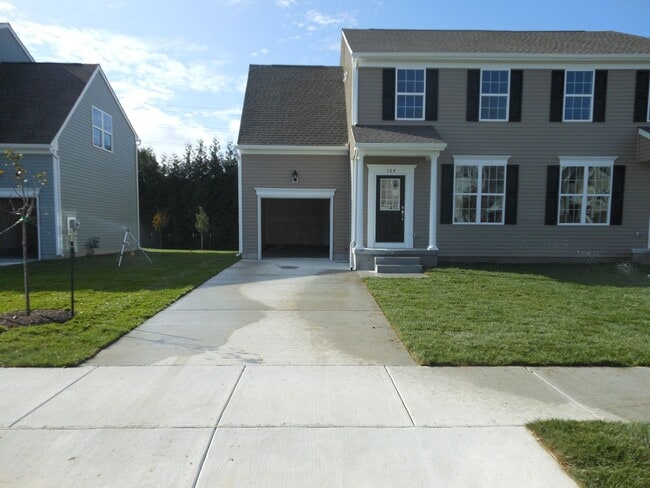property at 104 Lexington Pl